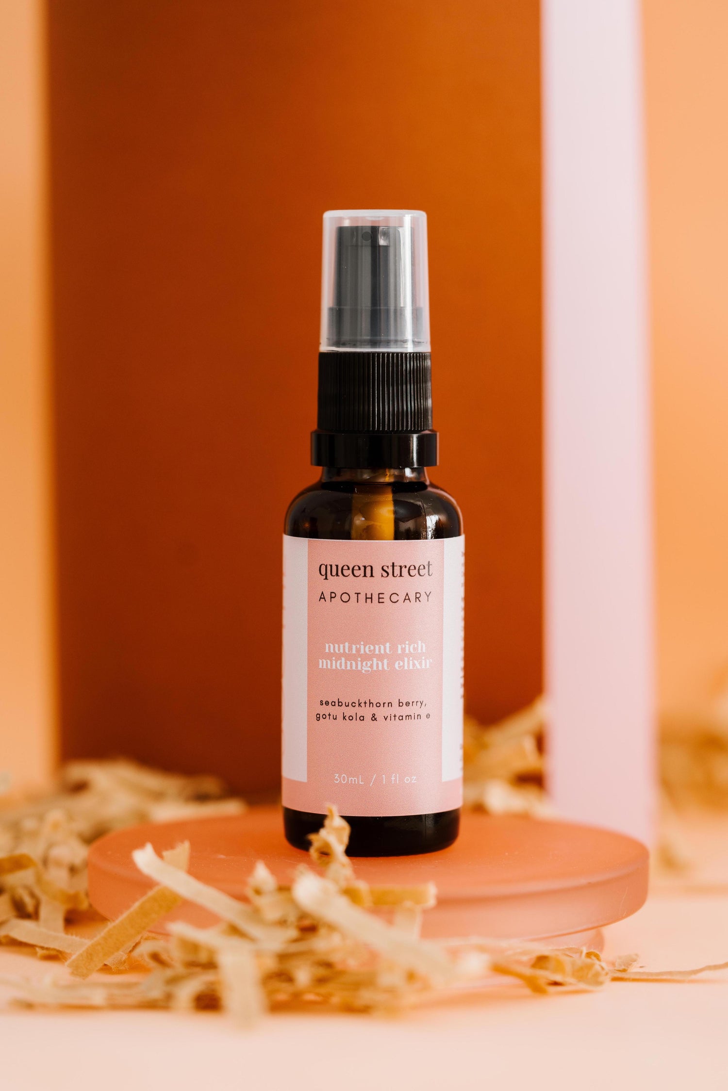 A decadent and exotic blended face oil, this elixir will be much loved by dry and dehydrated skin 